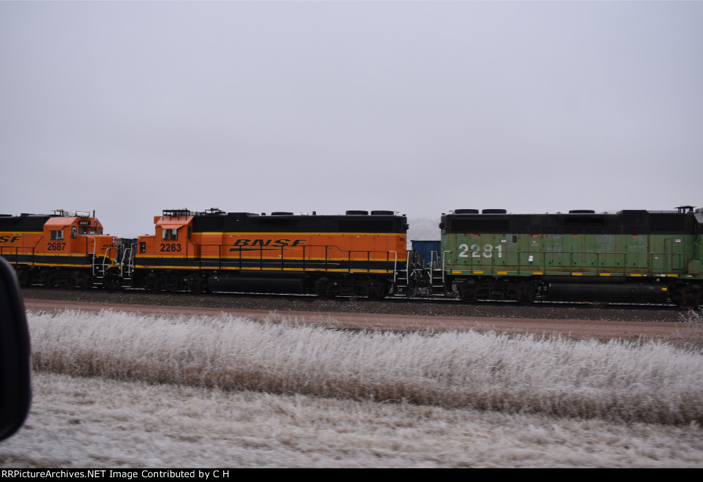 BNSF 2263/2687/2281